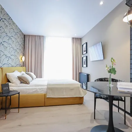 Aparthotel Old Moments 4*